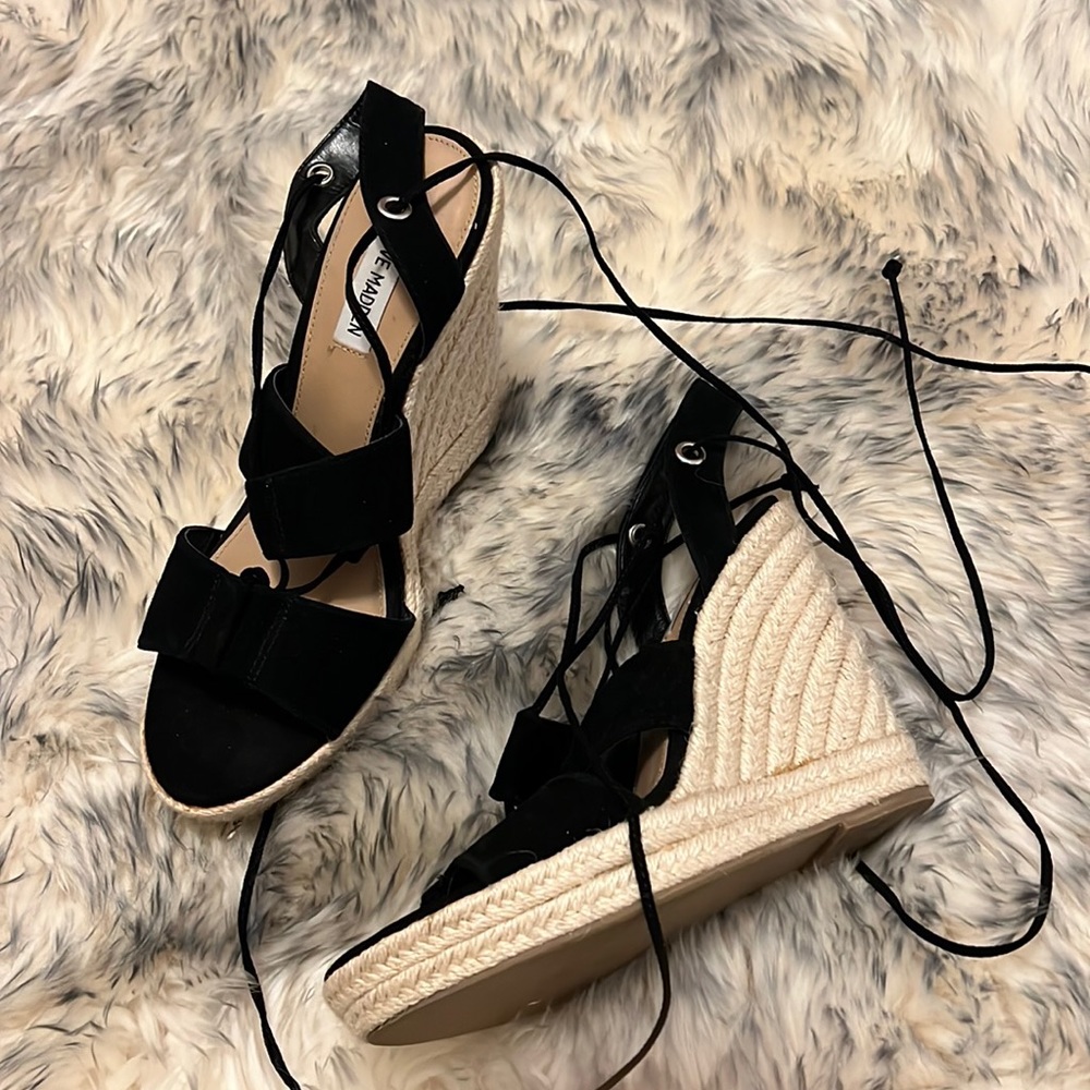 Steve Madden Black Lace up Wedges